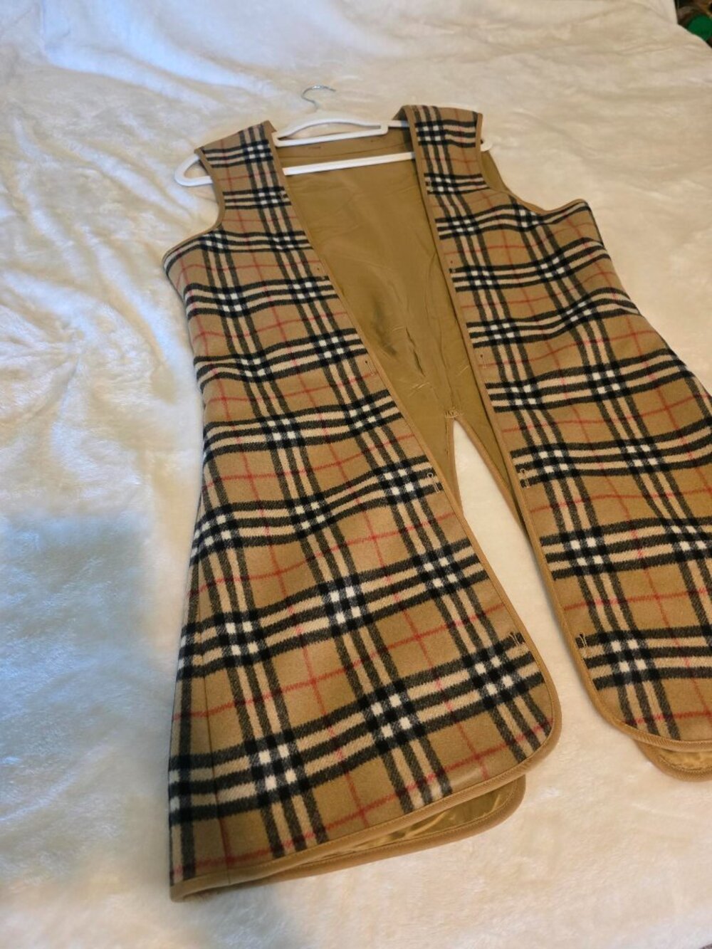 Authentic Burberry Vintage Check Sleeveless Coat - Beige Like New - Picture 11 of 14